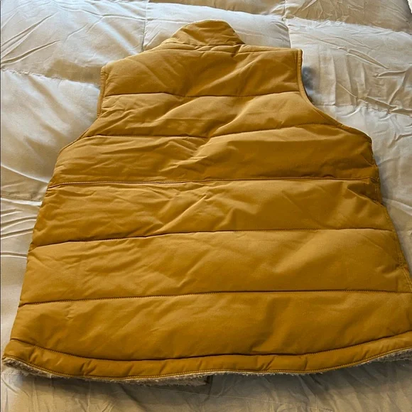 Carhartt puffer vest NWT - Picture 3 of 4